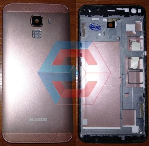 Крышка задняя Bluboo Xfire 2 Розовый со средней частью Б.У Крышка задняя Bluboo Xfire 2 Розовый со средней частью Б.У